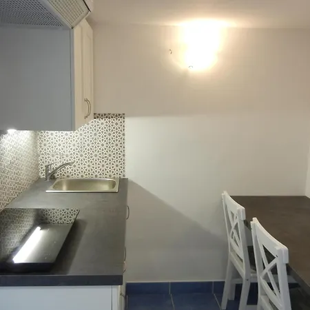 Studio Blueandwhite Apartman *
